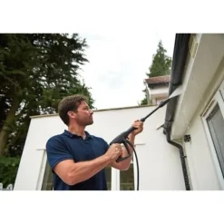 Bosch högtryckstvätt - UniversalAquatak 135 (1900 W, 135 Bar, max flöde 410 l/h, 2 munstycken) Grönt och svart