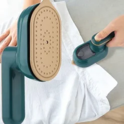 (grön) Mini Vikbar Hängande Strykjärn Våt och Torr Elektrisk Ångstrykjärn Handhållen Klädstrykningsmaskin 50ML 33W kompatibel Hemresa